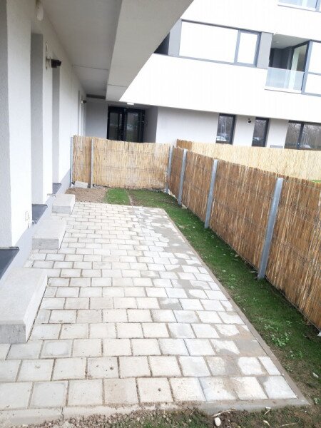 Atria Urban Resort, 2 camere cu gradina si acces la piscina.