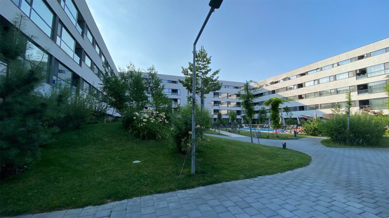 Atria Urban Resort, 2 camere cu gradina si acces la piscina.